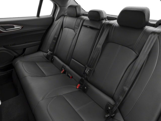 2017 Alfa Romeo Giulia Ti photo 2