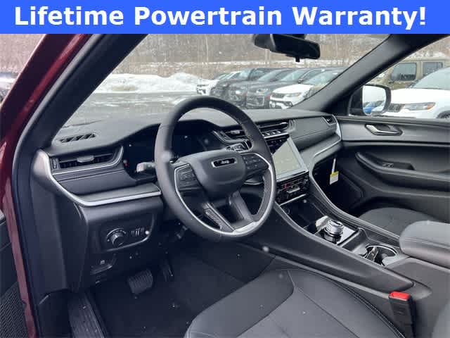 2025 Jeep Grand Cherokee GRAND CHEROKEE LAREDO X 4X4