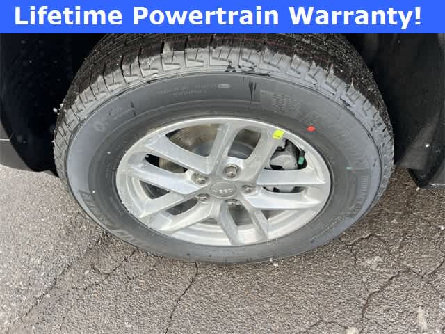 2025 Jeep Grand Cherokee GRAND CHEROKEE LAREDO X 4X4