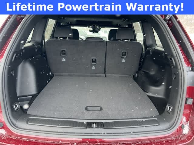 2025 Jeep Grand Cherokee GRAND CHEROKEE LAREDO X 4X4