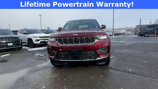 2025 Jeep Grand Cherokee GRAND CHEROKEE LAREDO X 4X4