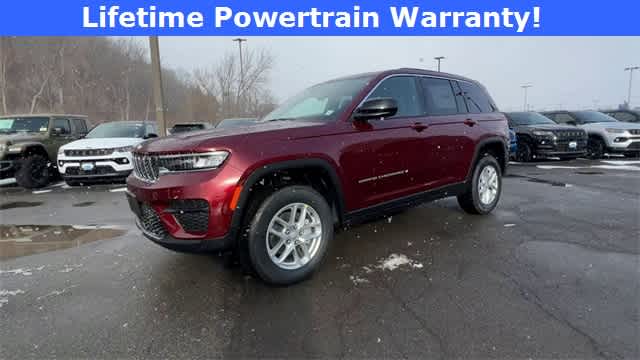 2025 Jeep Grand Cherokee GRAND CHEROKEE LAREDO X 4X4