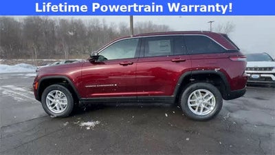 2025 Jeep Grand Cherokee GRAND CHEROKEE LAREDO X 4X4