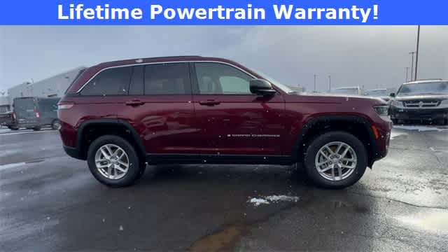 2025 Jeep Grand Cherokee GRAND CHEROKEE LAREDO X 4X4