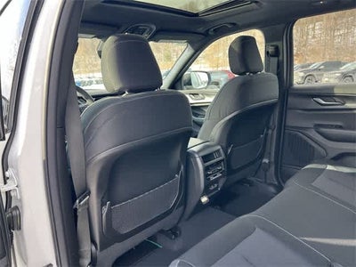 2025 Jeep Grand Cherokee GRAND CHEROKEE LAREDO X 4X4