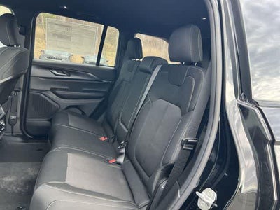 2026 Jeep Grand Cherokee GRAND CHEROKEE LAREDO 4X4
