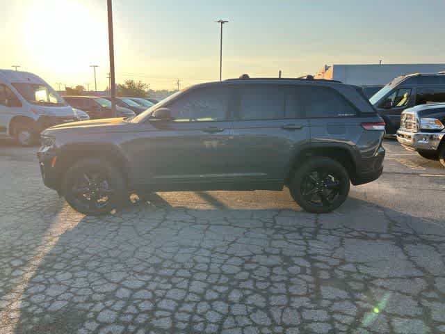 2023 Jeep Grand Cherokee Altitude 4x4