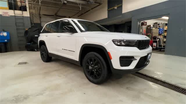 2025 Jeep Grand Cherokee GRAND CHEROKEE ALTITUDE X 4X4