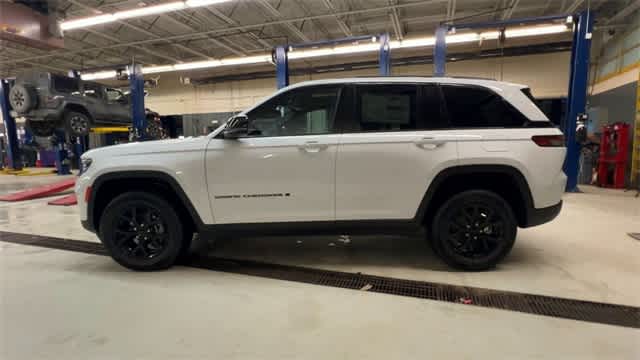 2025 Jeep Grand Cherokee GRAND CHEROKEE ALTITUDE X 4X4