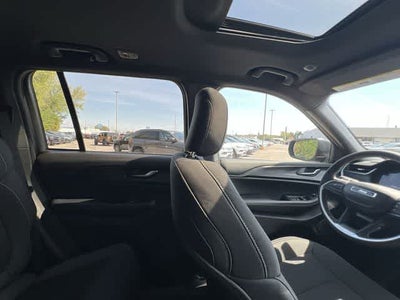 2026 Jeep Grand Cherokee GRAND CHEROKEE LAREDO X 4X4