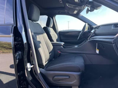 2027 Jeep Grand Cherokee GRAND CHEROKEE LAREDO X 4X4