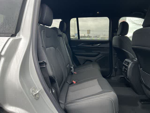 2026 Jeep Grand Cherokee GRAND CHEROKEE LAREDO 4X4