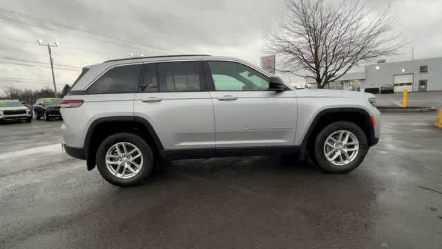 2026 Jeep Grand Cherokee GRAND CHEROKEE LAREDO 4X4