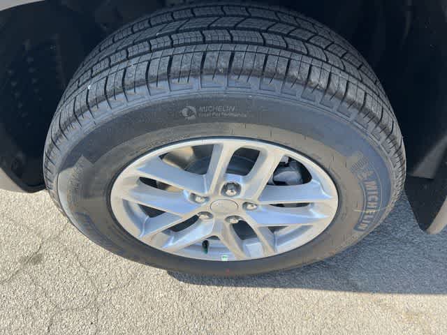 2026 Jeep Grand Cherokee GRAND CHEROKEE LAREDO X 4X4