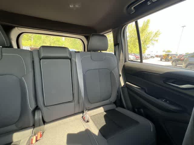 2026 Jeep Grand Cherokee GRAND CHEROKEE LAREDO X 4X4