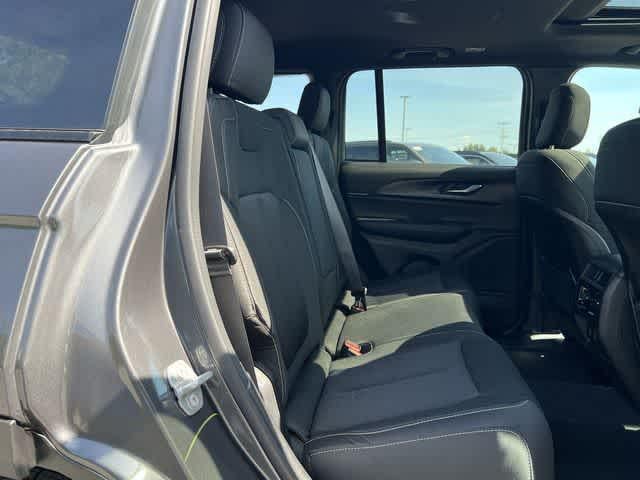2026 Jeep Grand Cherokee GRAND CHEROKEE LAREDO X 4X4