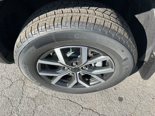 2027 Jeep Grand Cherokee GRAND CHEROKEE LAREDO X 4X4