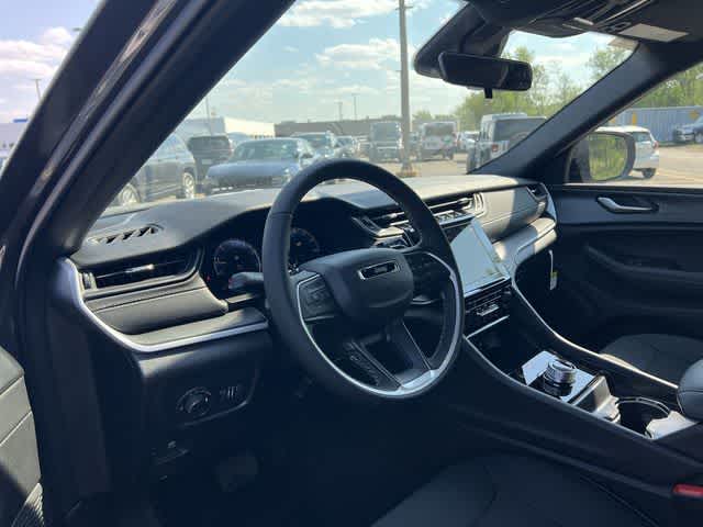 2026 Jeep Grand Cherokee GRAND CHEROKEE LAREDO X 4X4