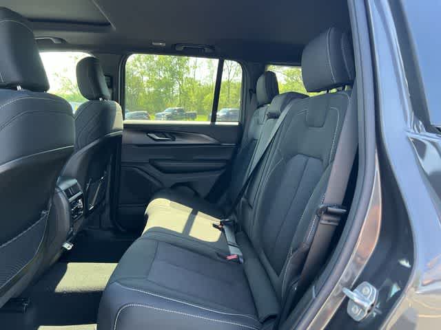 2026 Jeep Grand Cherokee GRAND CHEROKEE LAREDO X 4X4