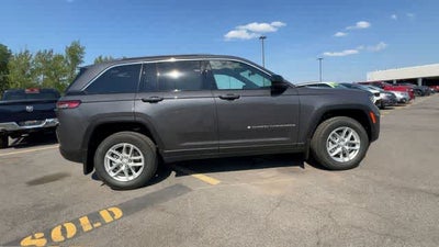 2026 Jeep Grand Cherokee GRAND CHEROKEE LAREDO X 4X4