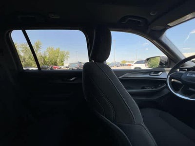 2026 Jeep Grand Cherokee GRAND CHEROKEE LAREDO X 4X4