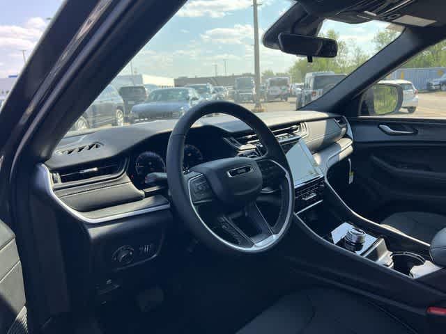 2026 Jeep Grand Cherokee GRAND CHEROKEE LAREDO X 4X4