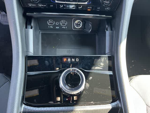 2026 Jeep Grand Cherokee GRAND CHEROKEE LAREDO X 4X4