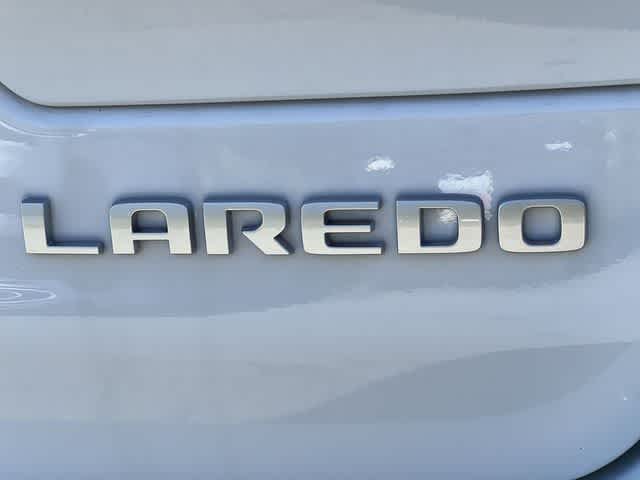 2026 Jeep Grand Cherokee GRAND CHEROKEE LAREDO X 4X4