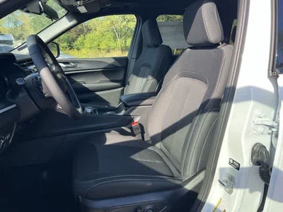 2026 Jeep Grand Cherokee GRAND CHEROKEE LAREDO X 4X4