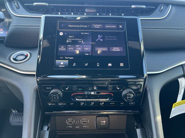 2026 Jeep Grand Cherokee GRAND CHEROKEE LAREDO X 4X4