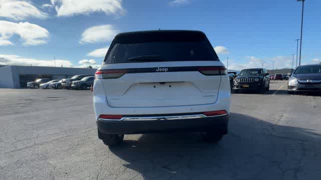 2026 Jeep Grand Cherokee GRAND CHEROKEE LAREDO X 4X4