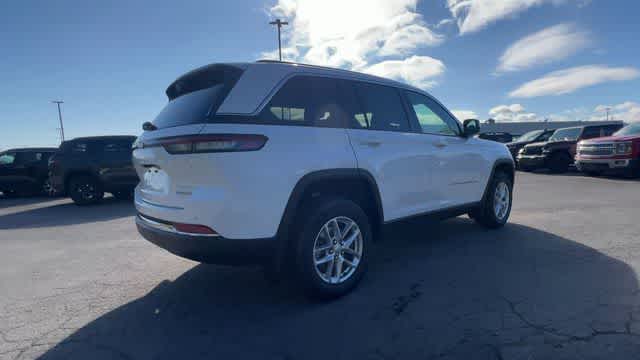 2026 Jeep Grand Cherokee GRAND CHEROKEE LAREDO X 4X4
