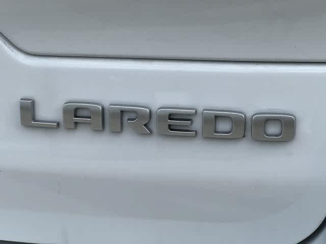 2027 Jeep Grand Cherokee GRAND CHEROKEE LAREDO X 4X4