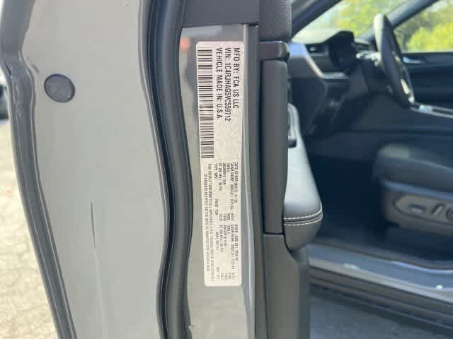 2027 Jeep Grand Cherokee GRAND CHEROKEE LAREDO X 4X4