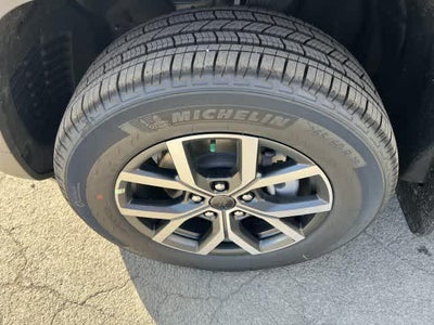 2027 Jeep Grand Cherokee GRAND CHEROKEE LAREDO X 4X4
