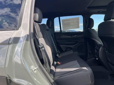 2027 Jeep Grand Cherokee GRAND CHEROKEE LAREDO X 4X4