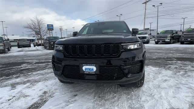 2025 Jeep Grand Cherokee GRAND CHEROKEE ALTITUDE 4X4