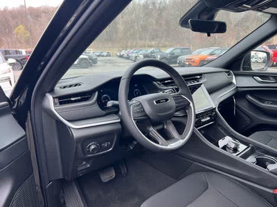 2026 Jeep Grand Cherokee GRAND CHEROKEE LAREDO X 4X4