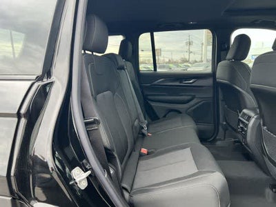 2026 Jeep Grand Cherokee GRAND CHEROKEE LAREDO X 4X4