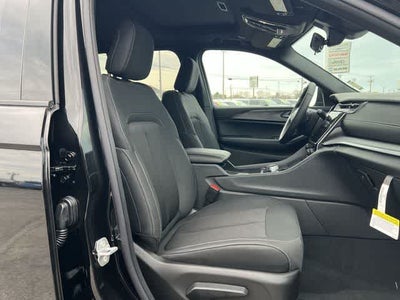 2026 Jeep Grand Cherokee GRAND CHEROKEE LAREDO X 4X4