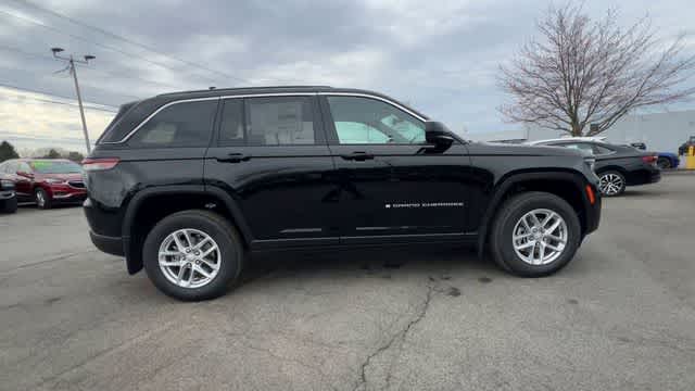 2026 Jeep Grand Cherokee GRAND CHEROKEE LAREDO X 4X4