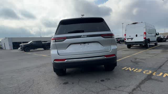 2026 Jeep Grand Cherokee GRAND CHEROKEE LAREDO X 4X4