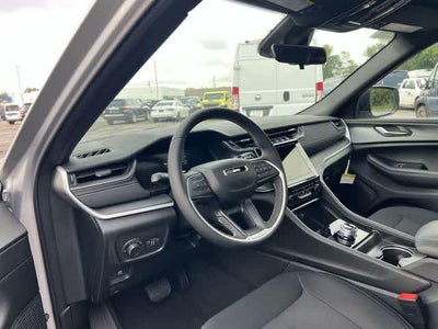 2026 Jeep Grand Cherokee GRAND CHEROKEE LAREDO X 4X4