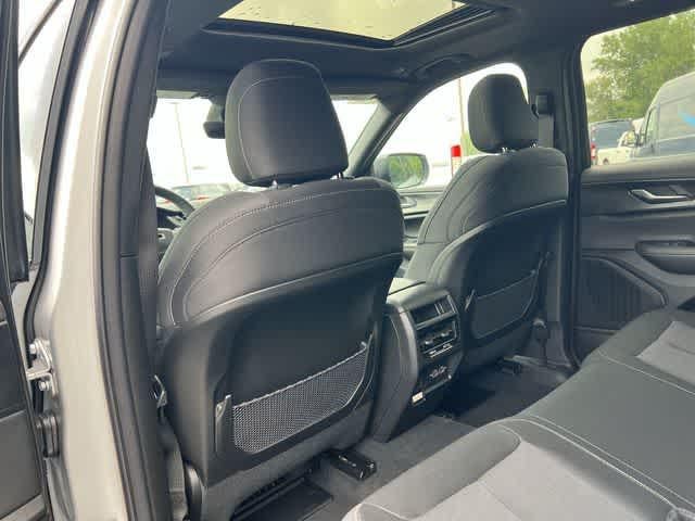 2026 Jeep Grand Cherokee GRAND CHEROKEE LAREDO X 4X4