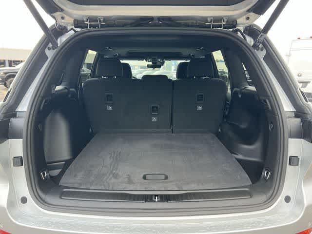 2026 Jeep Grand Cherokee GRAND CHEROKEE LAREDO X 4X4