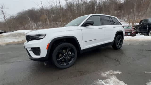 2023 Jeep Grand Cherokee Altitude 4x4
