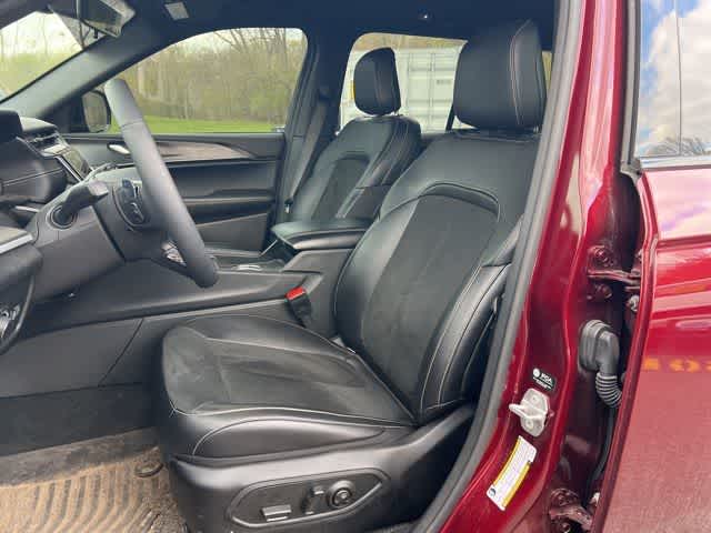 2025 Jeep Grand Cherokee Altitude 4x4