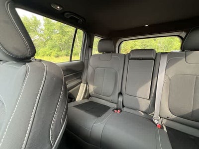 2026 Jeep Grand Cherokee GRAND CHEROKEE LAREDO X 4X4