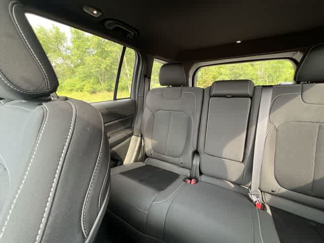 2026 Jeep Grand Cherokee GRAND CHEROKEE LAREDO X 4X4
