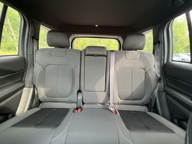 2026 Jeep Grand Cherokee GRAND CHEROKEE LAREDO X 4X4